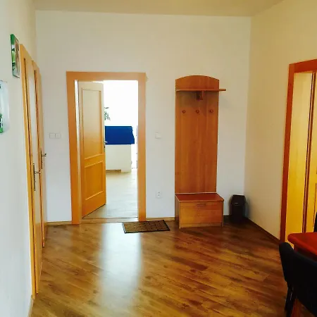 Inn Restaurace U Medveda Starkov (Hradec Kralove)